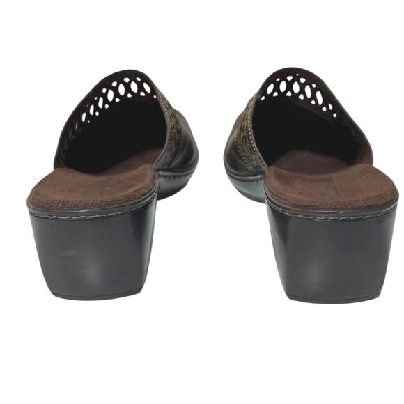 Clarks Women’s Brigit Brown Leather Mules Clogs Slip On Cutout Detail Size 8.5 M - Picture 11 of 12